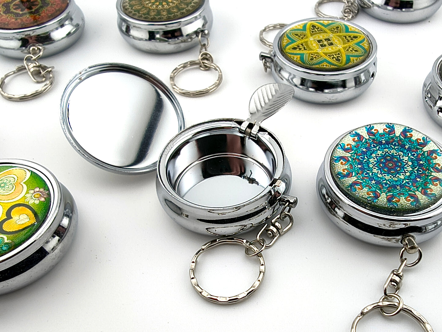 Decorative Pocket Ashtray – Portable, Clean & Stylish